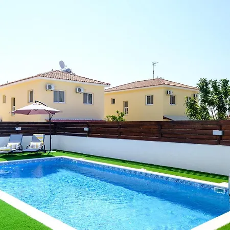 Voroklini With Pool * Larnaca
