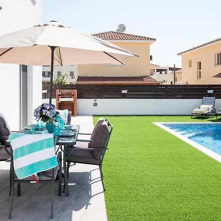 Villa Voroklini With Pool