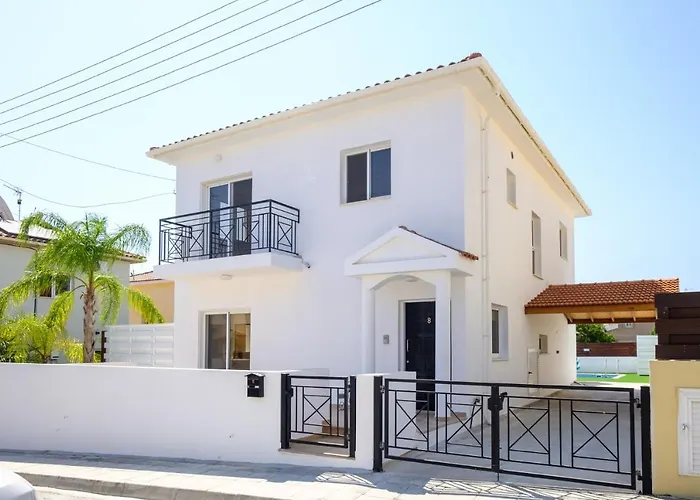 Voroklini With Pool Вілла