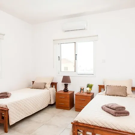 Voroklini With Pool *