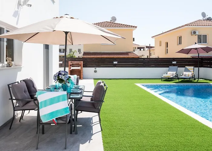 Вилла Voroklini With Pool