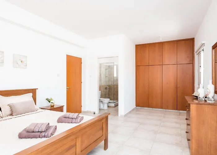 Voroklini With Pool Вилла *